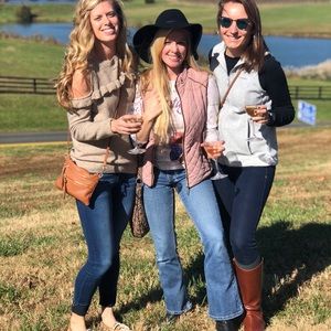 Meet your Posher, Nicole